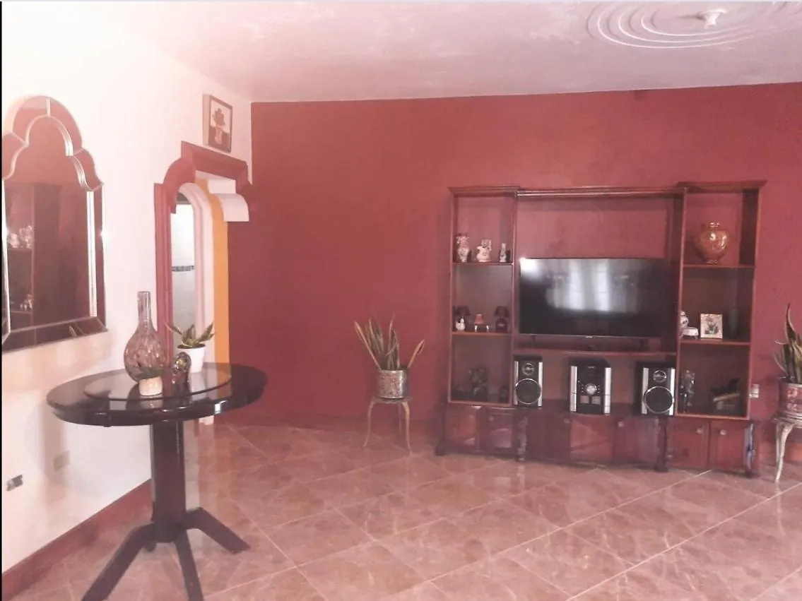 Вилла Orange Hill Manor Browns Town